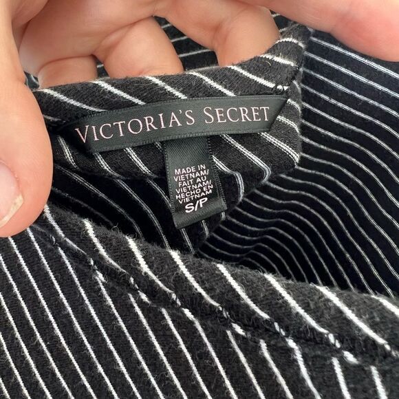 Victoria’s Secret Striped Low Back Long Sleeve Shirt size S y2k - Picture 2 of 5